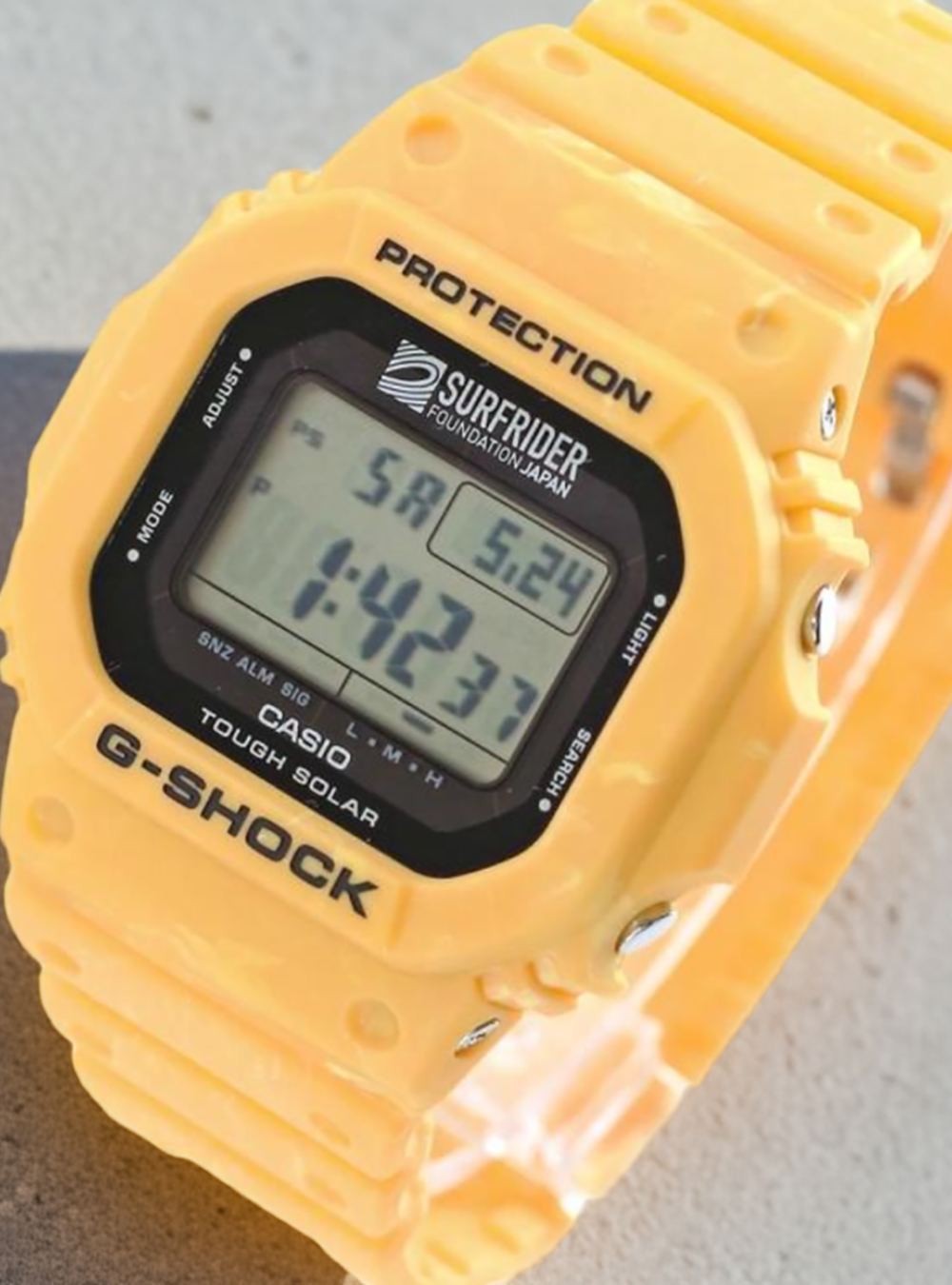 CASIO WATCH G-SHOCK SURFRIDER FOUNDATION JAPAN COLLABORATION MODEL DIGITAL 5600 SERIES G-5600SFJ-9JR JDM
