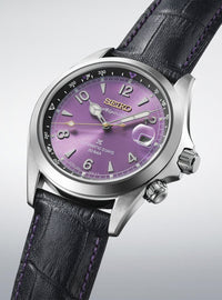 The modern Alpinist embodies the spirit of Seiko’s first sports watch, the Laurel Alpinist, which was born in 1959. With features designed for outdoor use and an added touch of playful elegance, the Alpinist has evolved with the times into a classic sports watch for every occasion.
