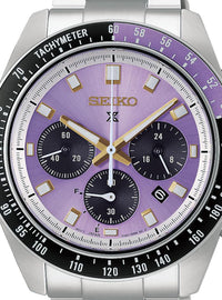 This model’s dial color is inspired by “Edo purple,” a hue that embodies the aesthetic sensibilities of Edo period Tokyo and represents a cultural heritage to be passed on to future generations.