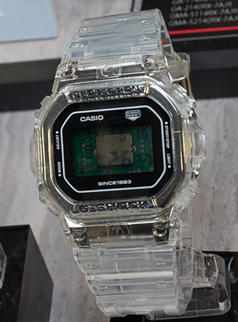 付属品は全て揃っておりますG-SHOCK 40th Anniversary DW-5040RX-7JR