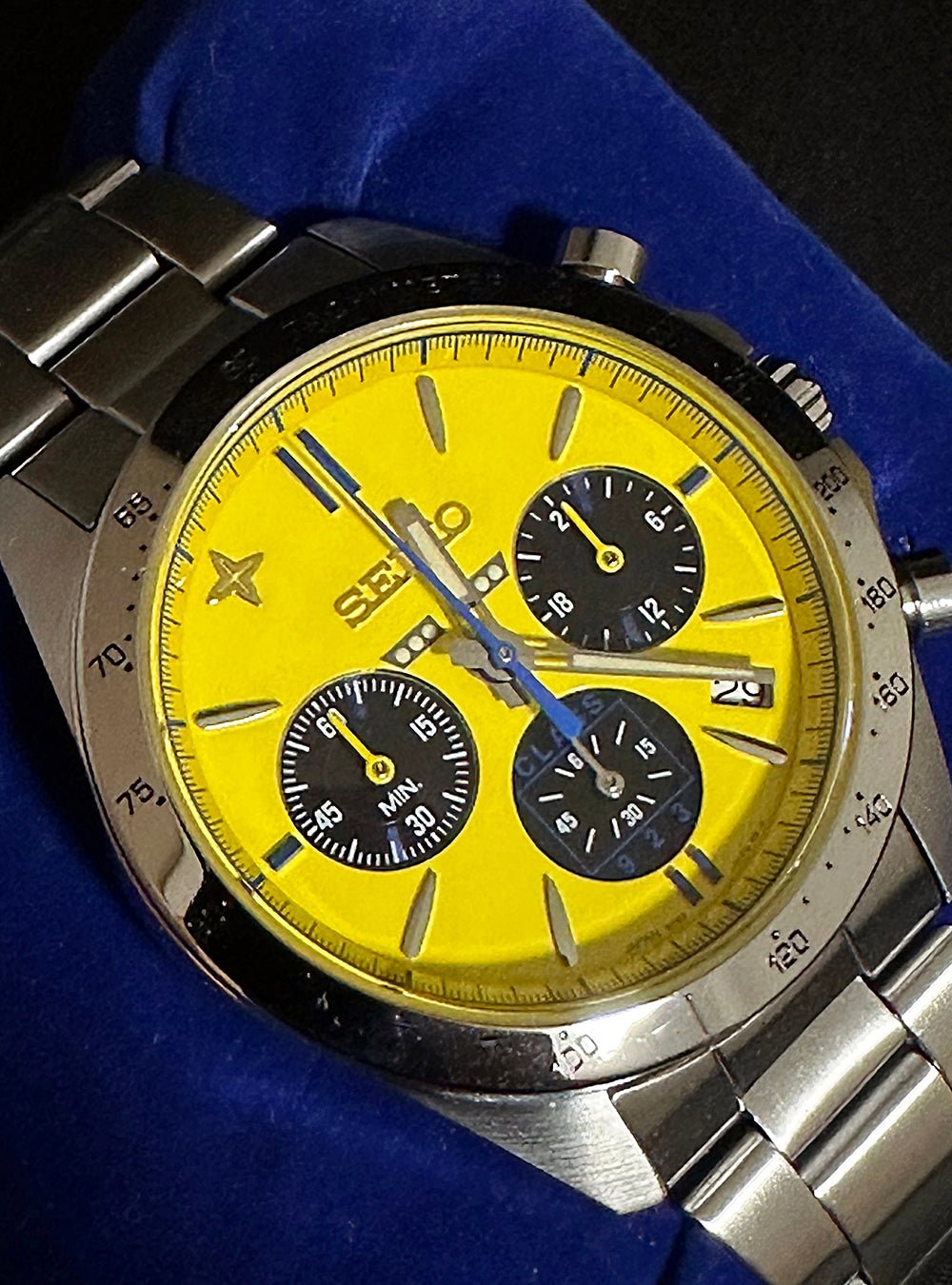 Seiko store chronograph yellow