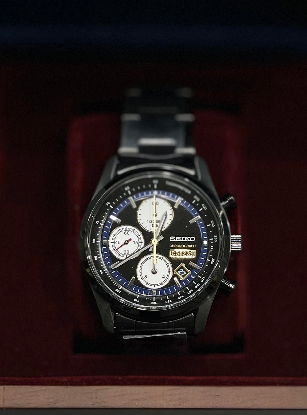 SEIKO × STEAM LOCOMOTIVE GALAXY Limited Edition - Tampilan jam tangan dari sudut berbeda